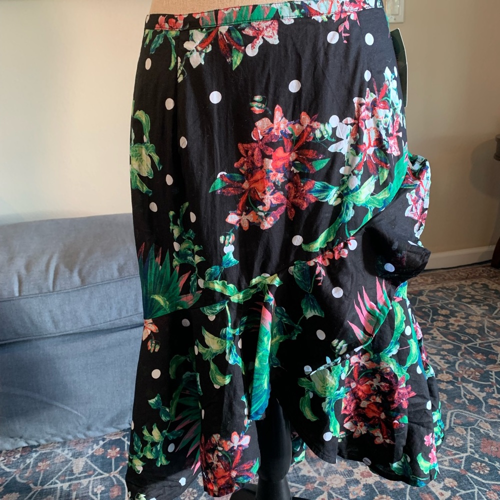 Ruffle skirt